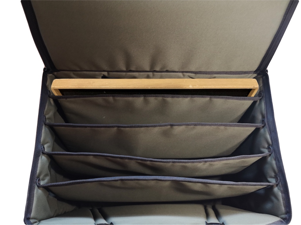 Peters_Kolberg_table_bag